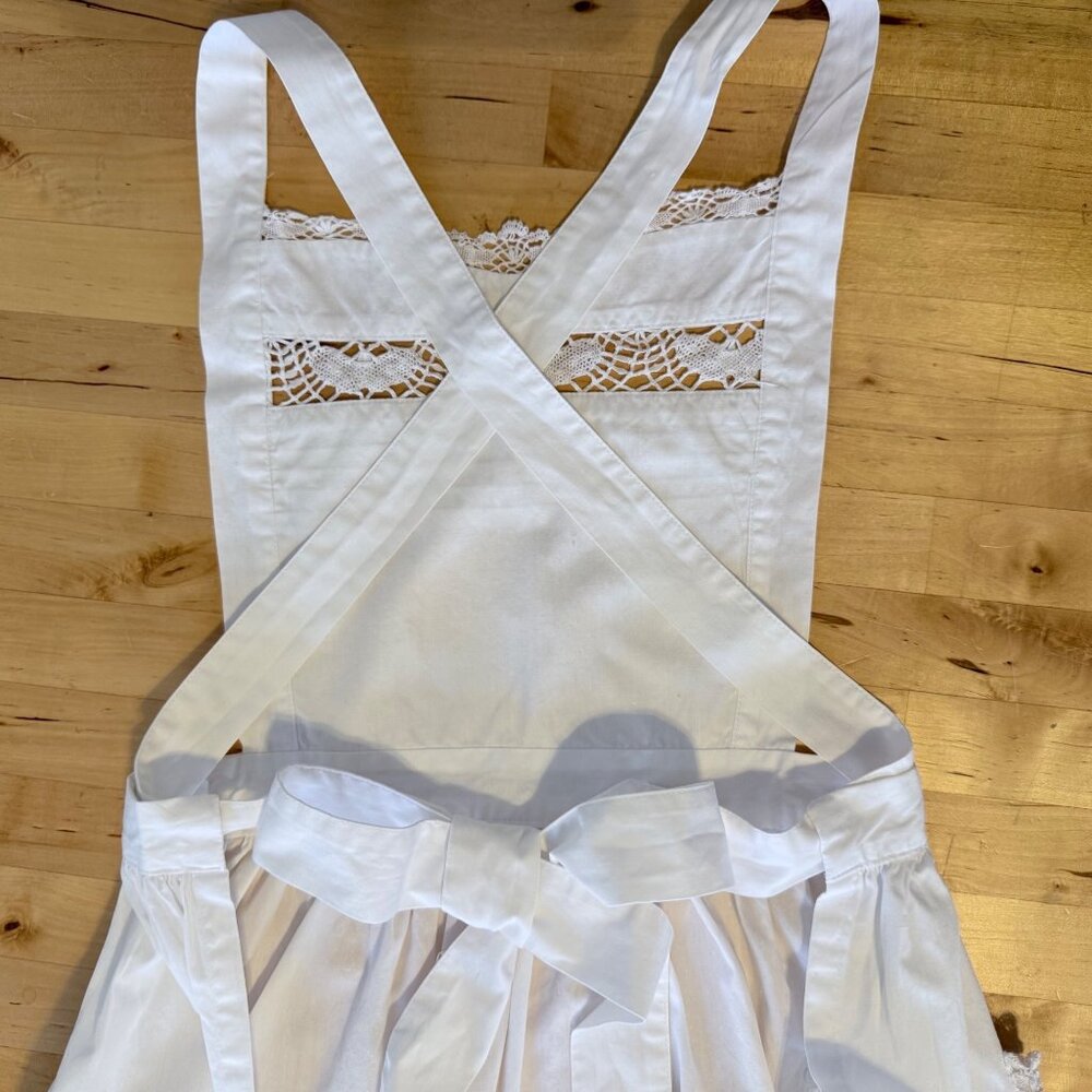 Vintage Paper White Linen Handmade Lace Embroidered Apron - Picture 7 of 7